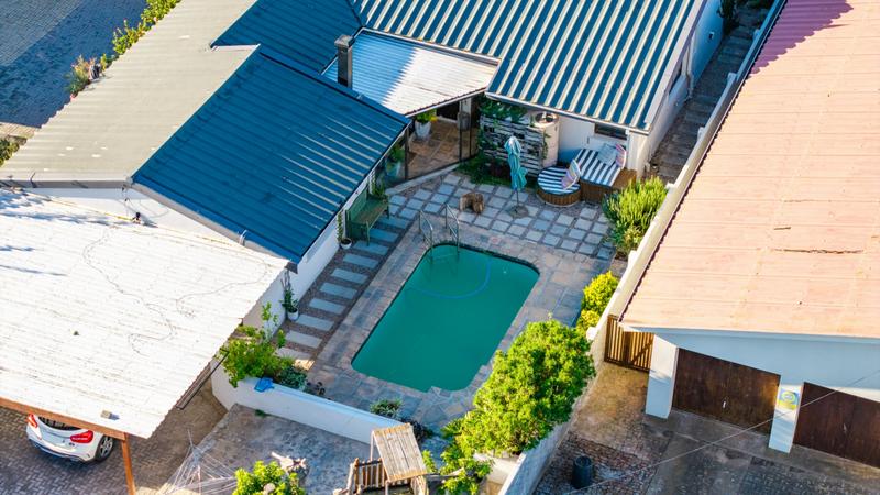 4 Bedroom Property for Sale in Linkside Western Cape